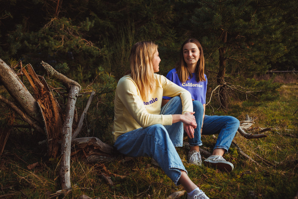 Women Crewneck Vintage Logo Yellow